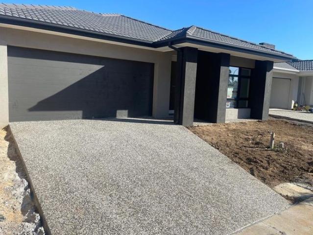 Modern Family Living in Prime Warragul Location !