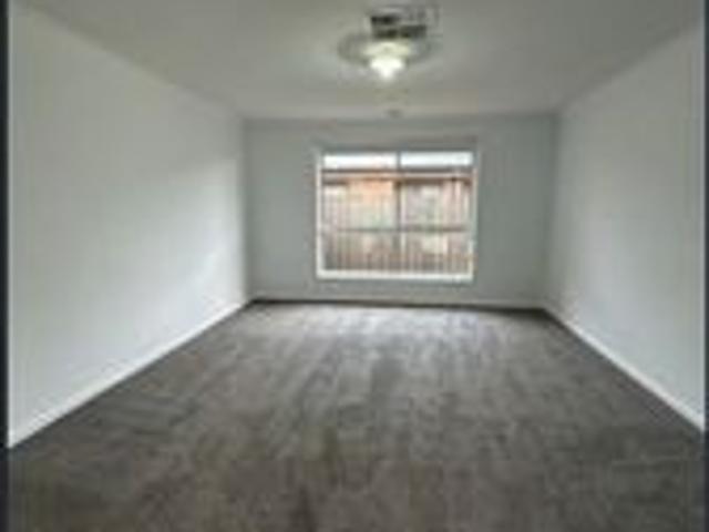 Modern Family Living in Prime Yarrawonga Location