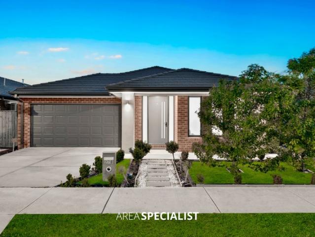 Modern Family Living in Prime Clyde North Location!