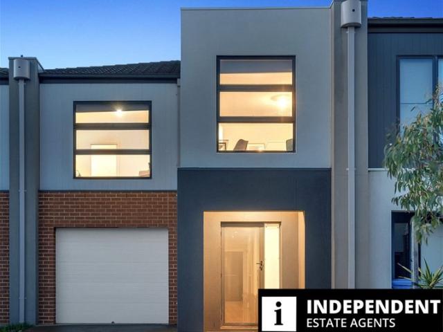 Modern Family Living in Prime Clyde North Location