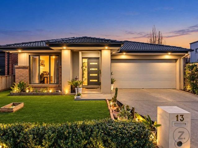 Modern Family Living in Prime Cranbourne East Location