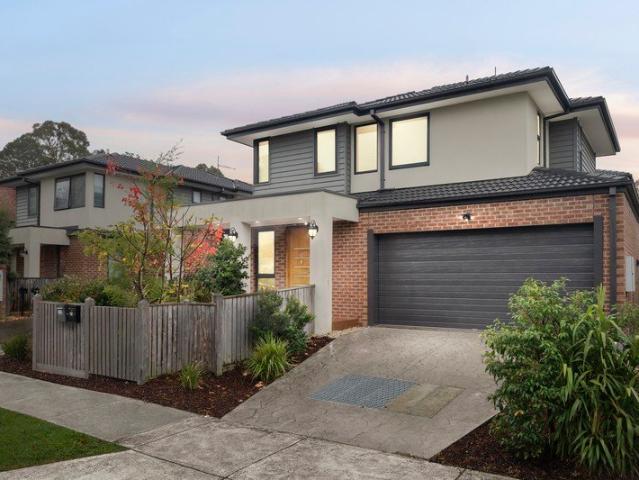 Modern Family Living in Prime Ringwood