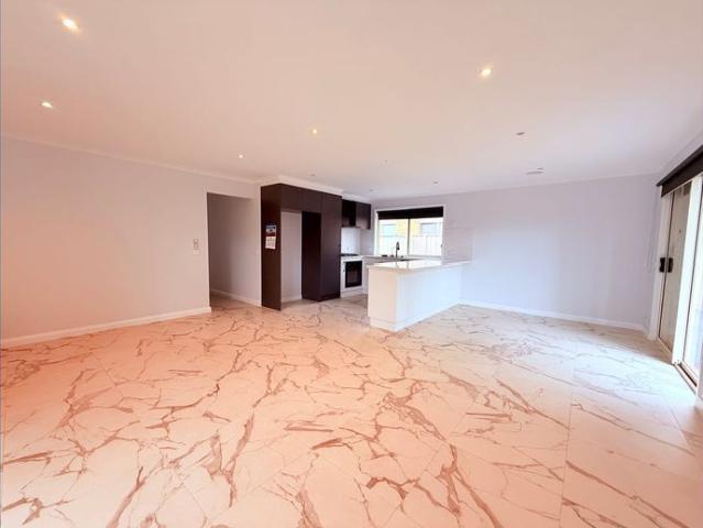 Modern Family Living in Primes Caroline Springs Location