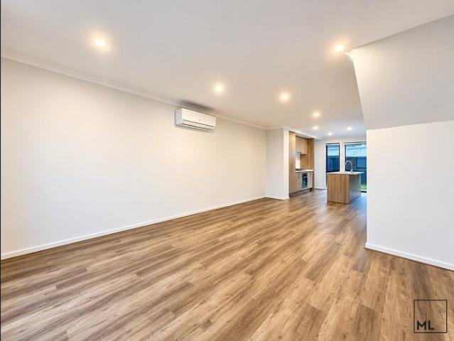 Modern Family Living in South Morang
