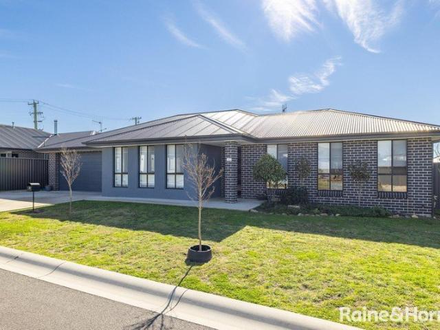 MODERN FAMILY LIVING IN SOUGHT AFTER EGLINTON Available 28.8.26
