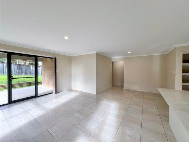 Modern Family Living in Sought After Potters Lane