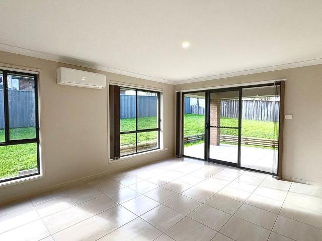 Modern Family Living in Sought After Potters Lane