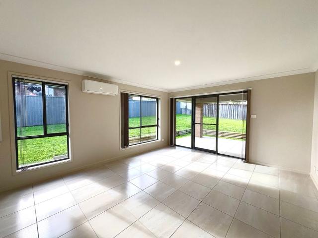 Modern Family Living in Sought After Potters Lane