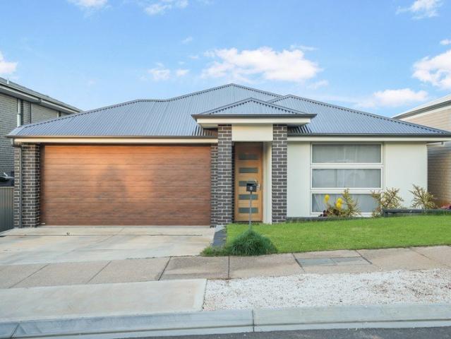 Modern Family Living in Springwood Estate