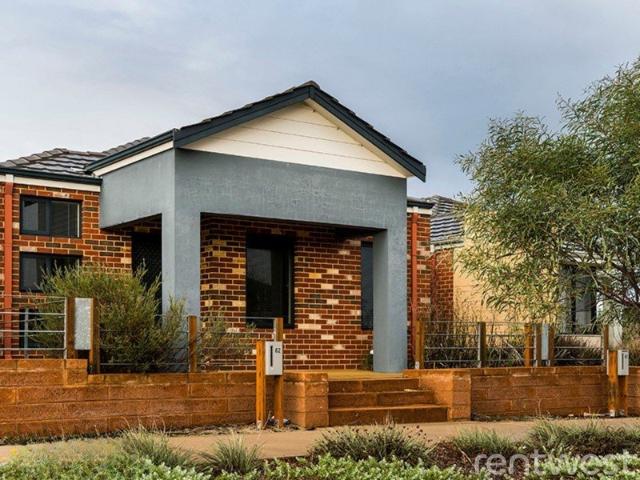 Modern Family Living Just Minutes from The Vines and the Swan Valley