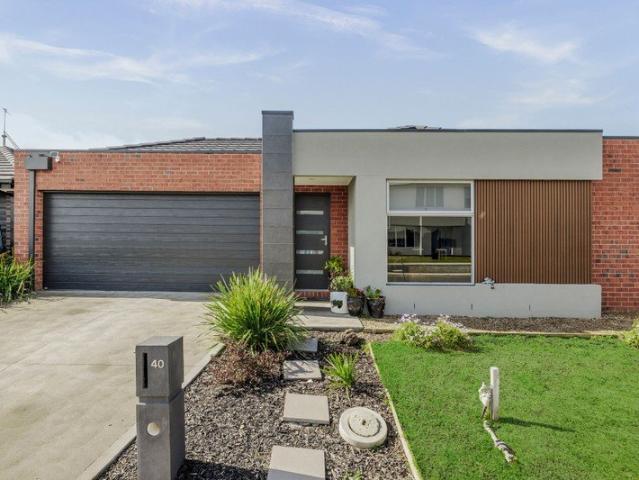 Modern Family Living Meets Central Drysdale Convenience