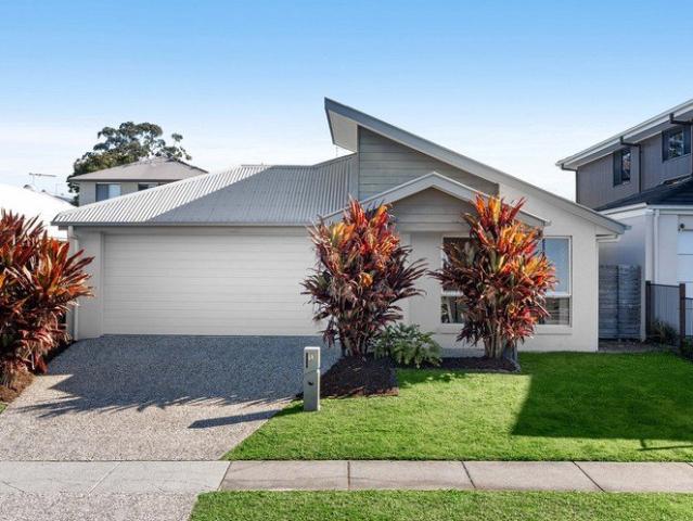 Modern family living, multiple living areas, close to everything!