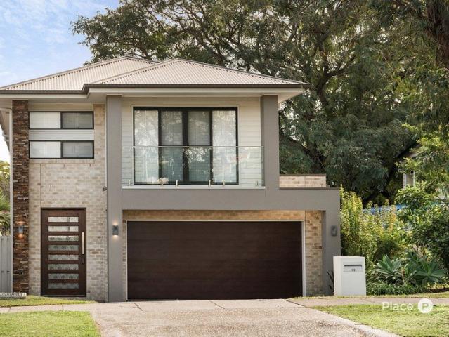 Modern Family Living on 536sqm