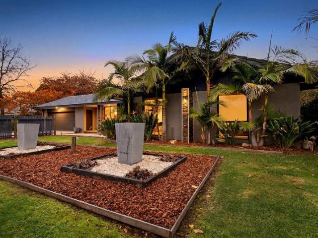 Modern Family Living on 1,298sqm in East Sale