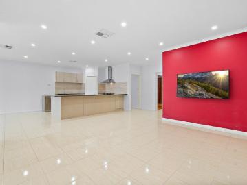 Modern Family Living on a Generous 572sqm Block