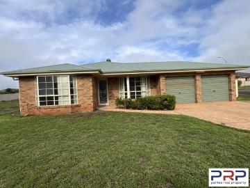 Modern Family Living on a Spacious Corner Block