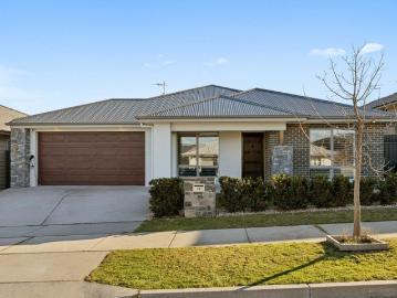 Modern Family Living on a 540sqm Block