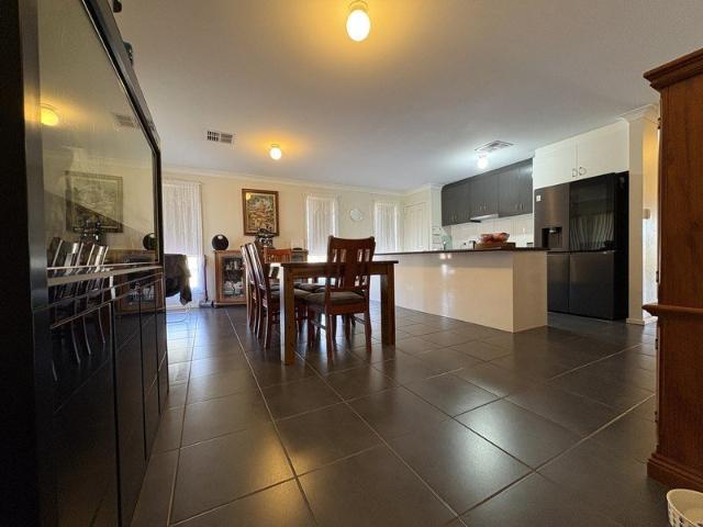 Modern Family Living on Approximately 1,200m²