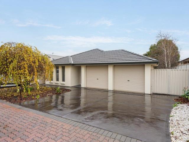 Modern Family Living Opposite a Beautiful Reserve