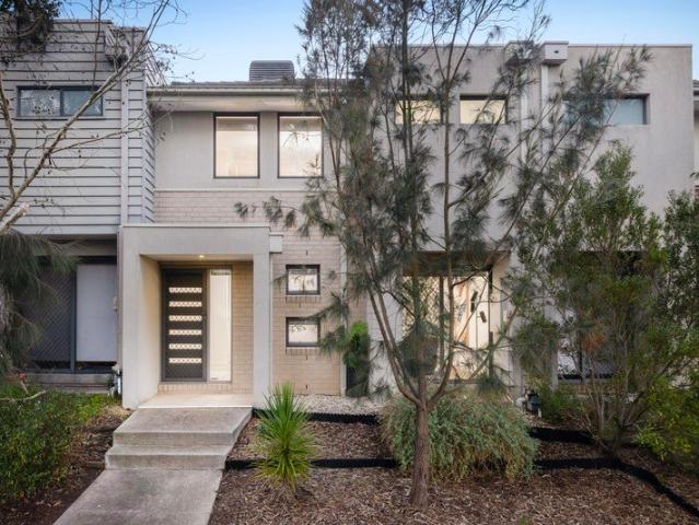 Modern Family Living Opposite Peaceful Parkland