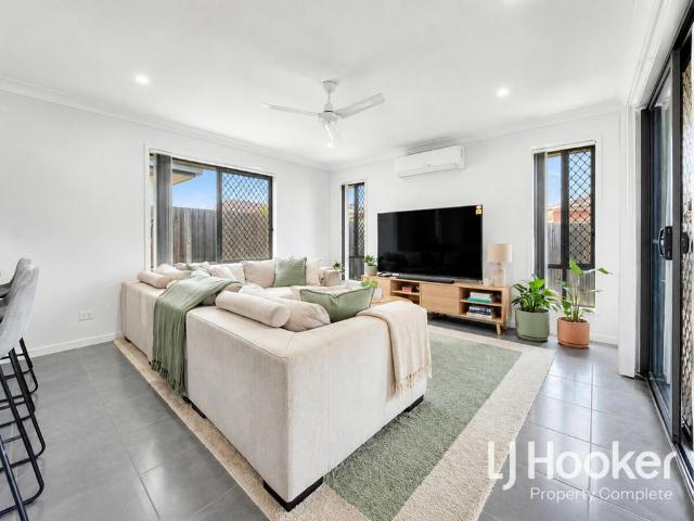 Modern Family Living or Smart Investment in a Prime Yarrabilba Location