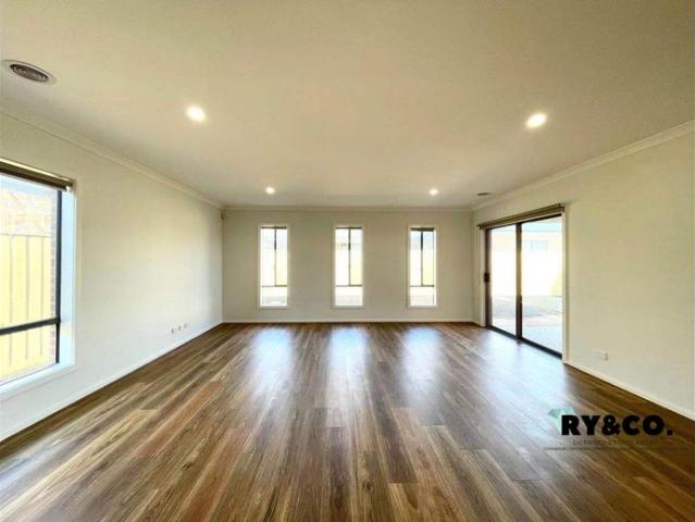 Modern Family Living & Premium Estate Lifestyle in Mambourin