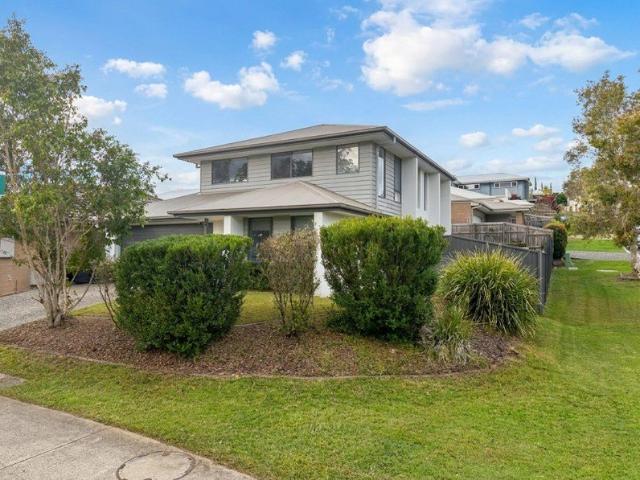 Modern Family Living Priced to meet the market