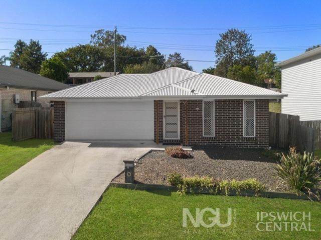 MODERN FAMILY LIVING + SOLAR + LOW MAINTENANCE LIFESTYLE