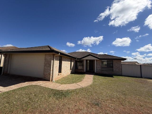 Modern Family Living Spacious 4 Bedroom Home in Kingaroy