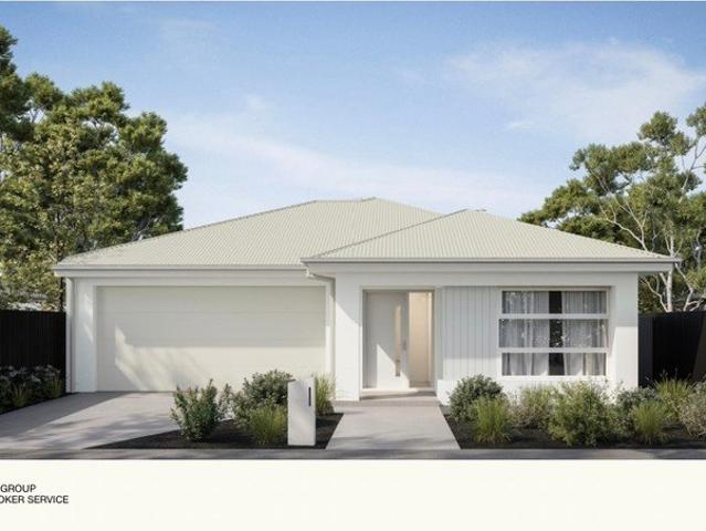 Modern Family Residence With Bayside Postcode