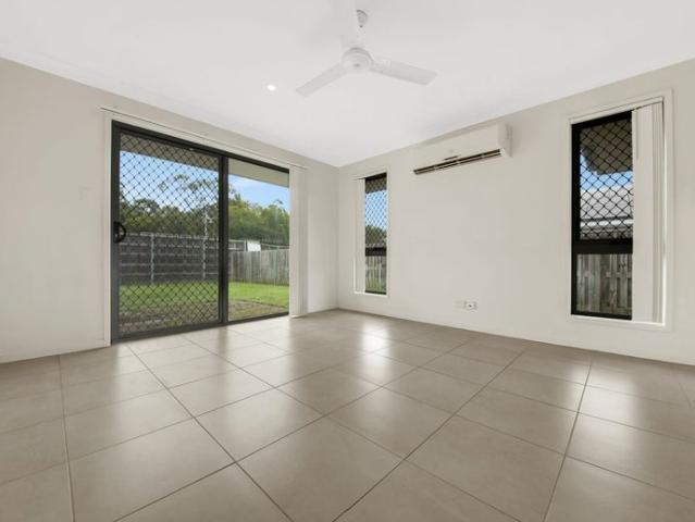 APPLICATION APPROVED: MODERN FAMILY RESIDENCE IN POPULAR LOCATION!