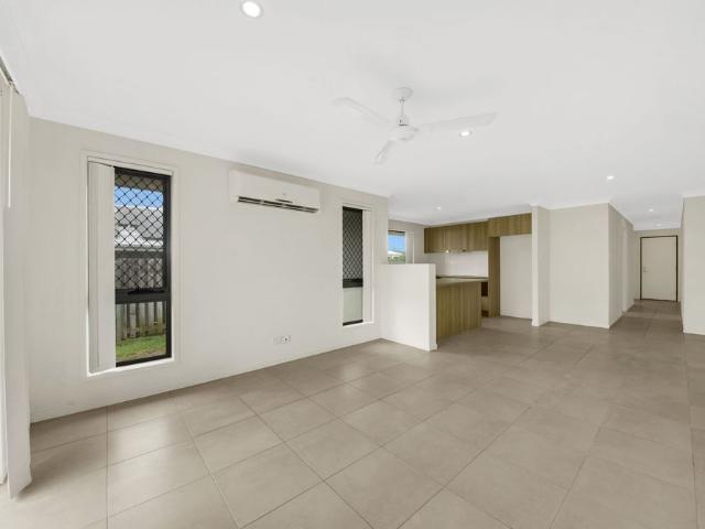 MODERN FAMILY RESIDENCE IN POPULAR LOCATION!