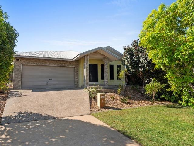 Modern Family Retreat Just Moments from Casuarina Beach