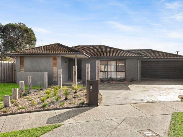Modern Family Style, Space & Court Appeal