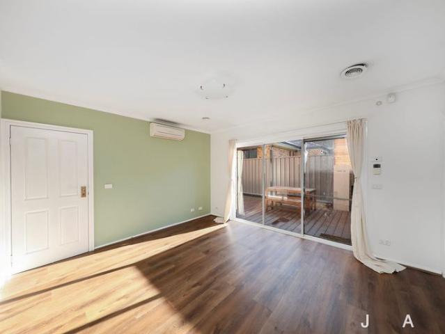 Modern Family Townhouse in a Quiet, Convenient Location