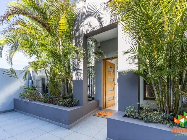 Modern Family Townhouse in Prime South Wentworthville Location !