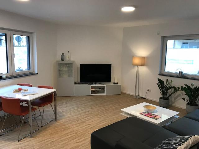 Modern & Fashionable Apartment Close to the Volksgarten, Koln Amsterdam Apartments for Rent