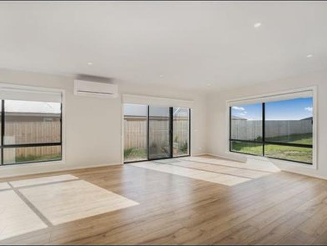 Modern, Feature Packed Home!