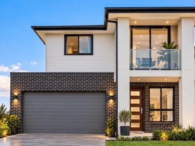 Modern Five Bedroom Family Living in Rouse Hill