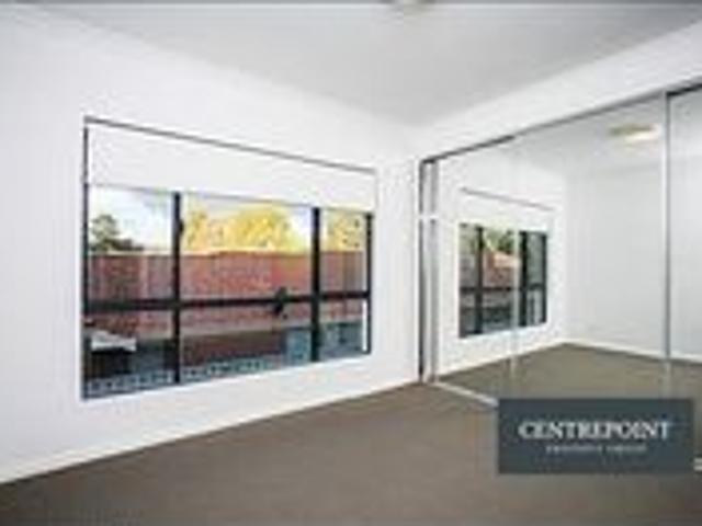 Modern First Floor Apartment | 2 Bedrooms, 2 Bathrooms & Secure Car Bay