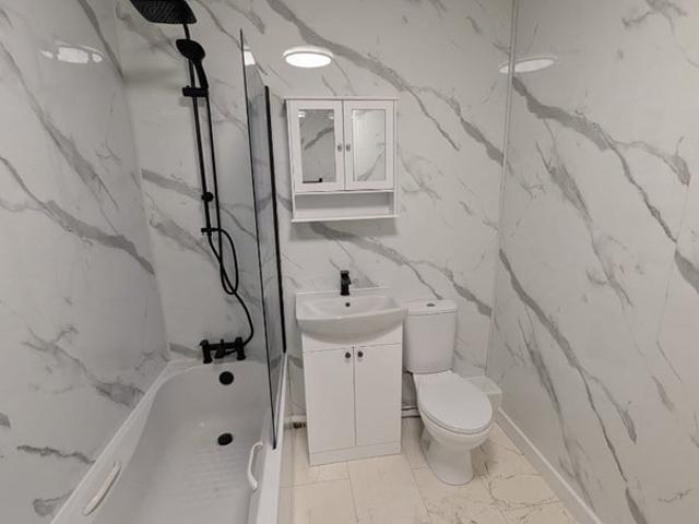 Modern First Floor One Bedroom Apartment