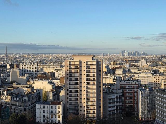 Modern Flat with Exceptional view in vibrant neighbourhood, Paris Amsterdam Apartments for Rent