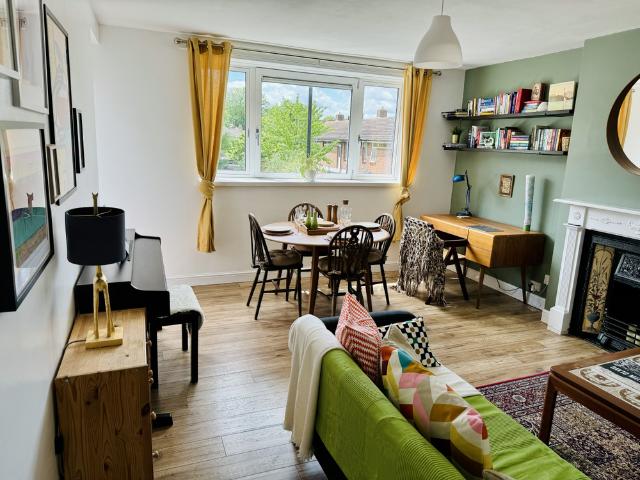 Modern flat at Selden House