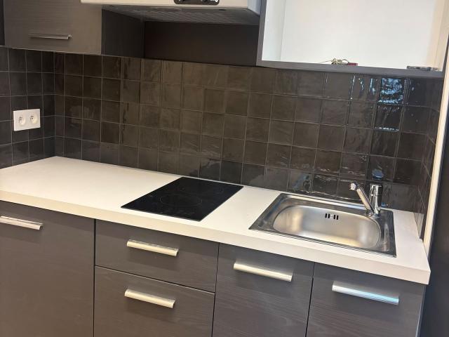 Modern flat close to Gare Saint Lazare, Paris Amsterdam Apartments for Rent