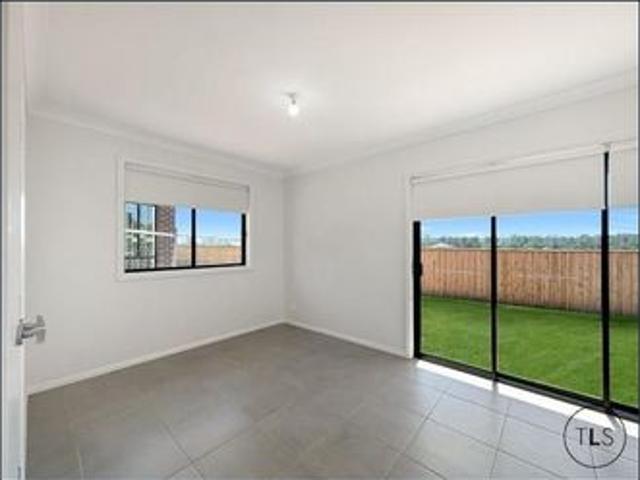Modern Flat For Two