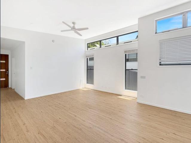 Modern, Freestanding, Fence Courtyard