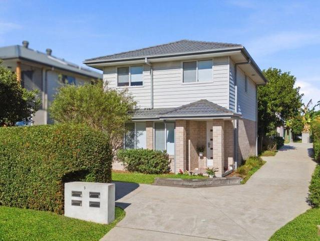 Modern Freestanding Townhouse, Exceptional Location