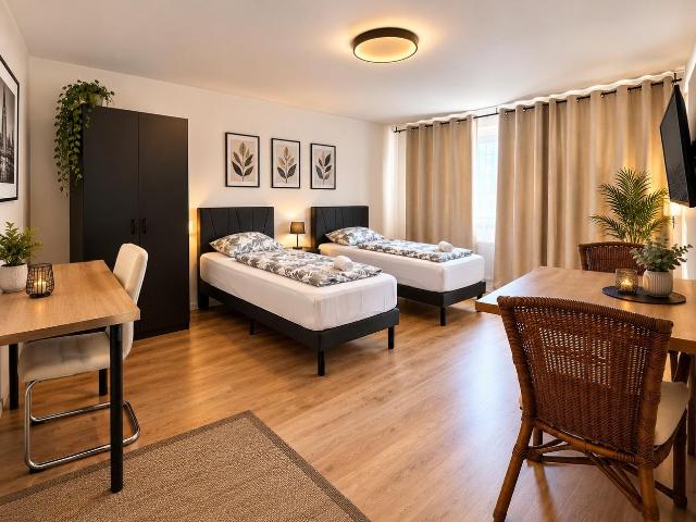 Modern, fully equipped 2 room worker's apartment for 1 to 5 people in 47051 Duisburg, Duisburg Amsterdam Apartments for Rent