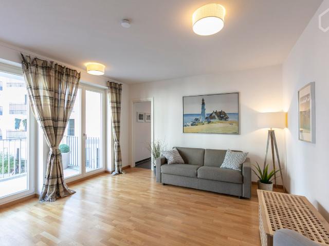 Modern, fully equipped apartment in Maxvorstadt, with balcony, very bright, Munchen Amsterdam Apartments for Rent