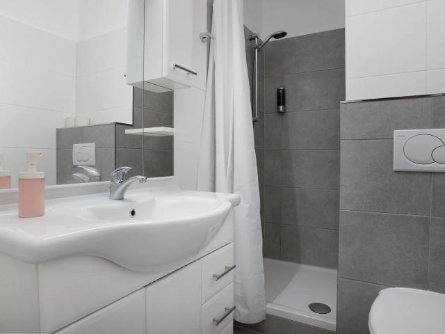 Modern & fully equipped double bed studios